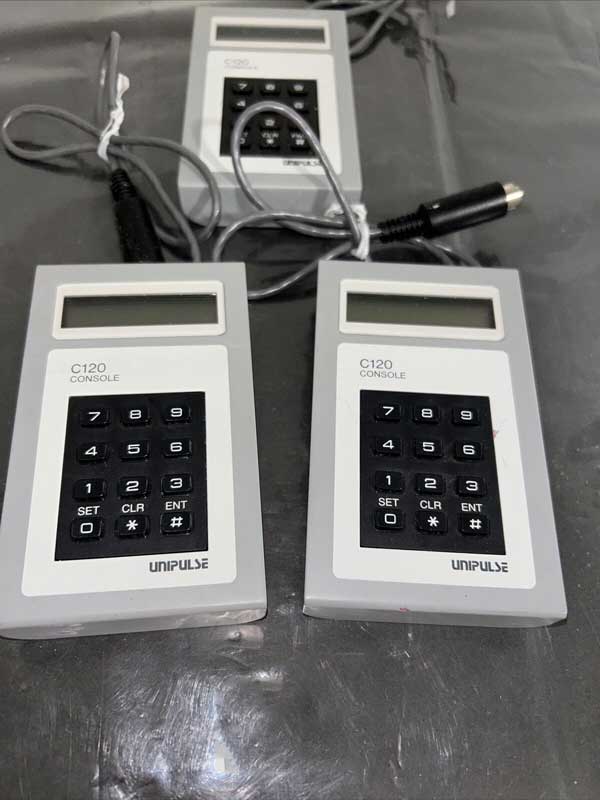 Cài đặt bộ điều khiển từ xa UNIPULSE, 12 phím, Chiều dài cáp 0.5 m